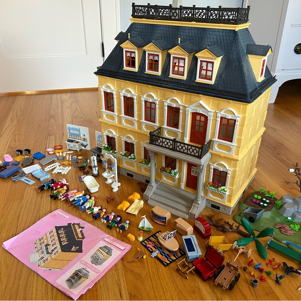 Playmobil - 5301 The Grande Mansion with many accessories and furniture
